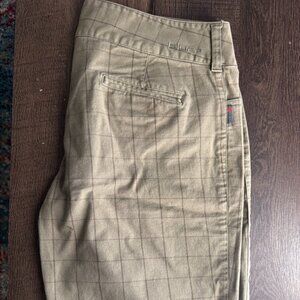 Blurr Olive shorts (skater/snowboarder style)